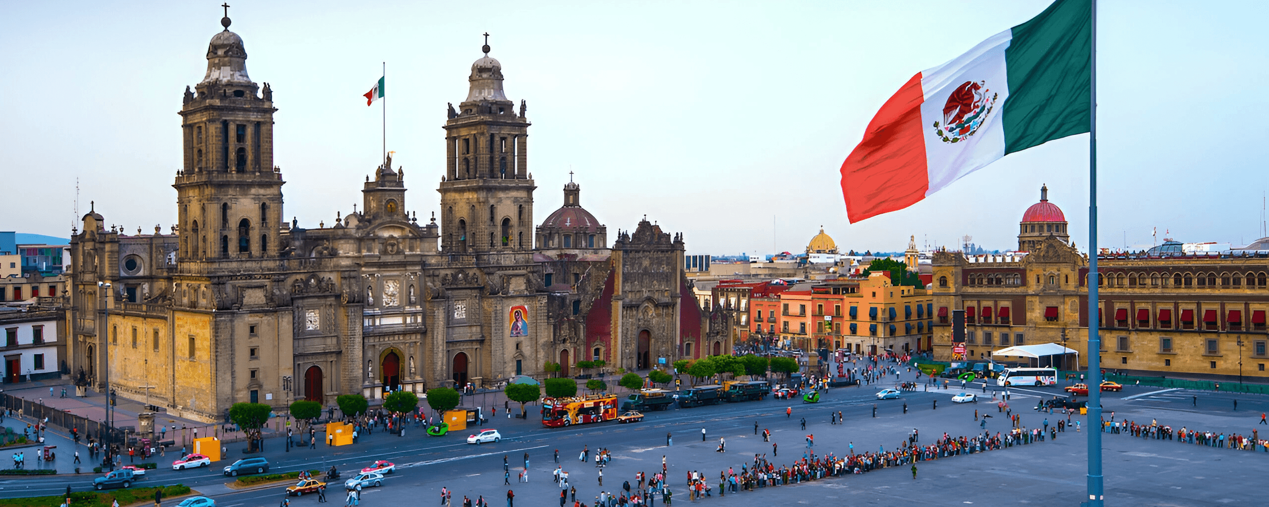 Autobús de Autotravel México en ruta